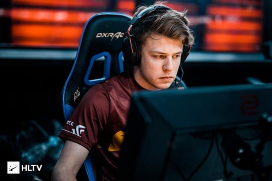 突发新闻： Rare Atom 老板辞去了 LPL 的职务，不是因为没有钱，而是因为他不想再做了。