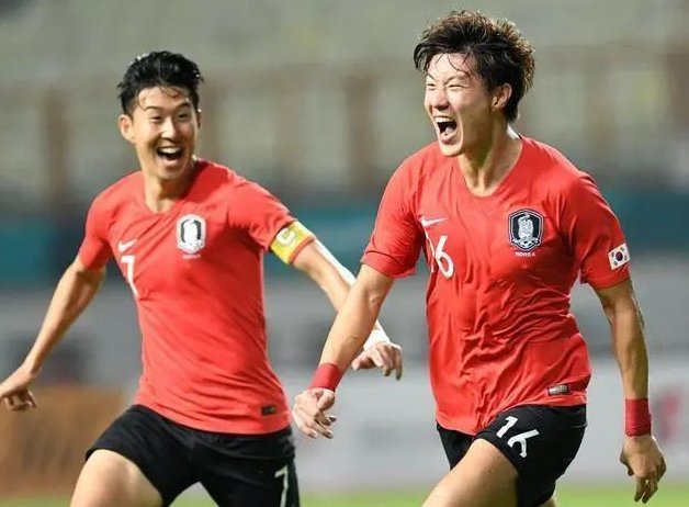 邮报：热刺冬窗将关注DV9，也可能引进世界级门将提升实力